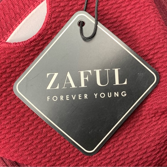 Zaful NWT Textured Bikini Top Wine adjustable straps Size 8 - Picture 7 of 9